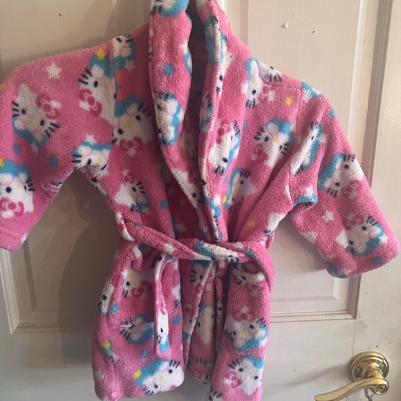 Hello Kitty pajama bundle with Robe, Slippers and Fleece PJ sleeping shorts - Picture 5 of 12